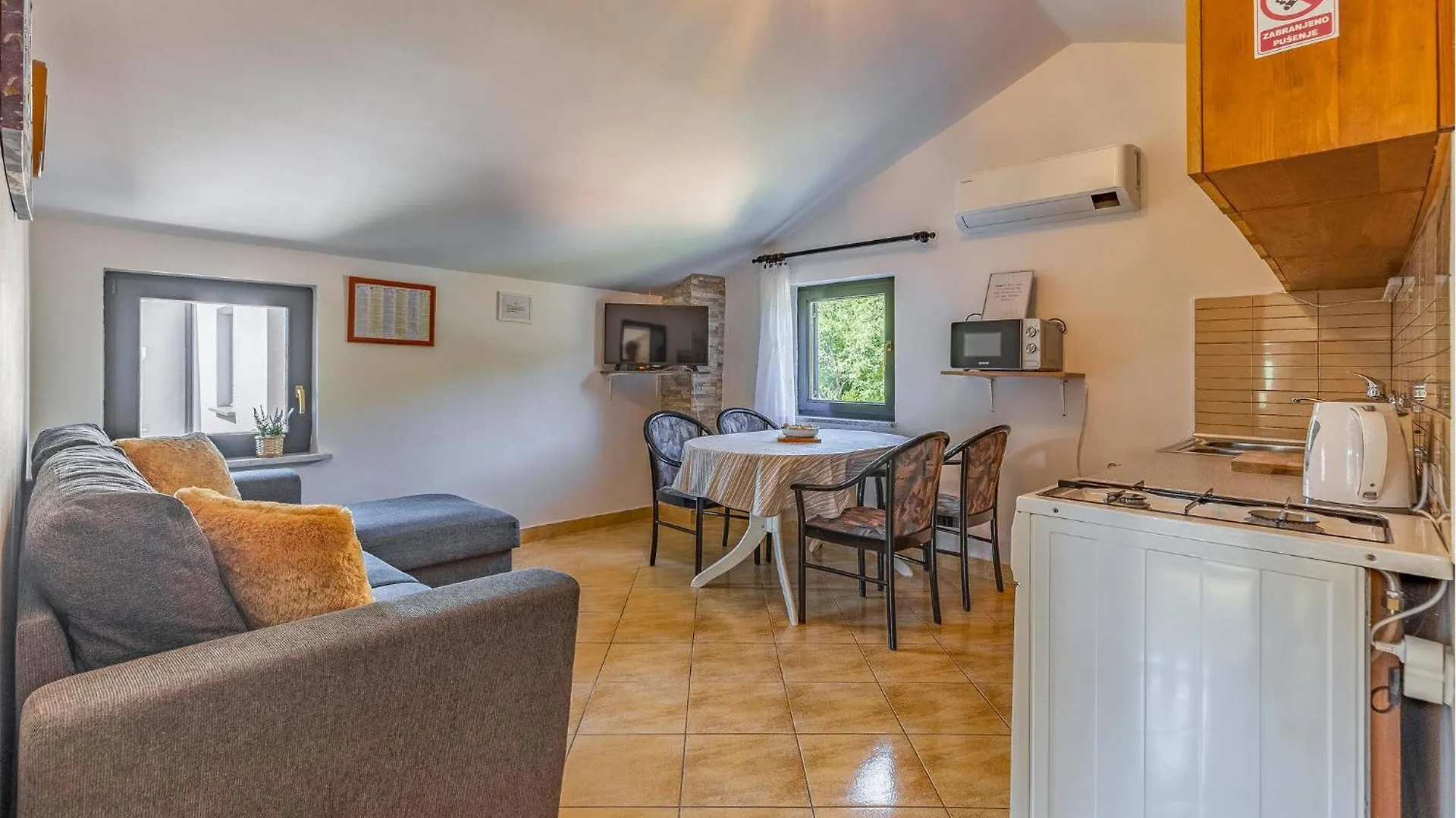 Stunning Apartment In Medulin With Wifi Croazia